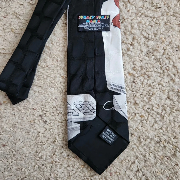 Vintage Looney Tunes Tazmanian Devil TAZ Computer Silk Tie - Picture 3 of 4